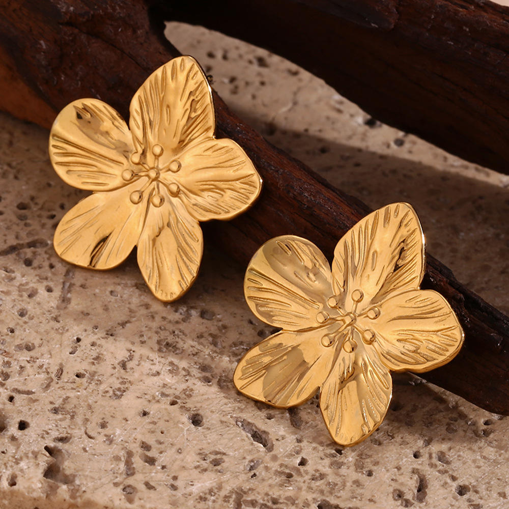 Sculptural Feather earrings