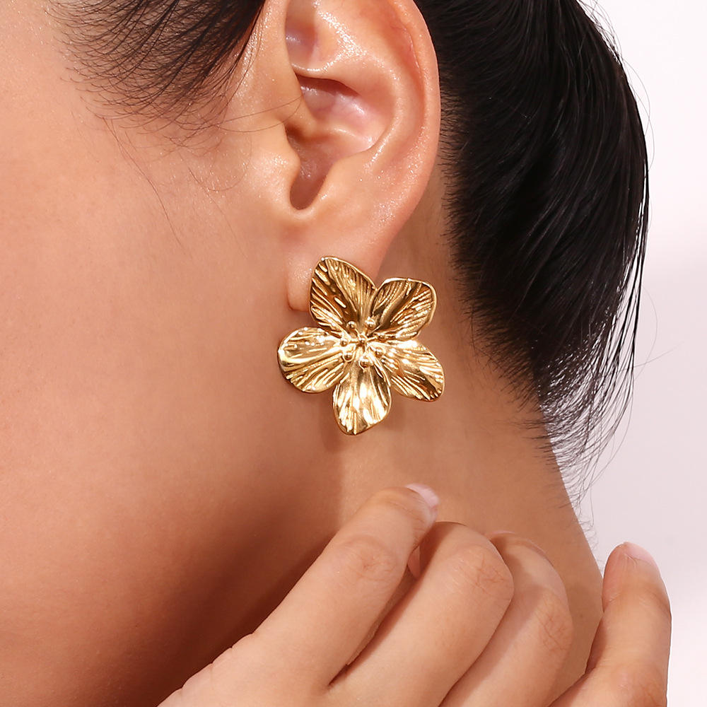 Sculptural Feather earrings